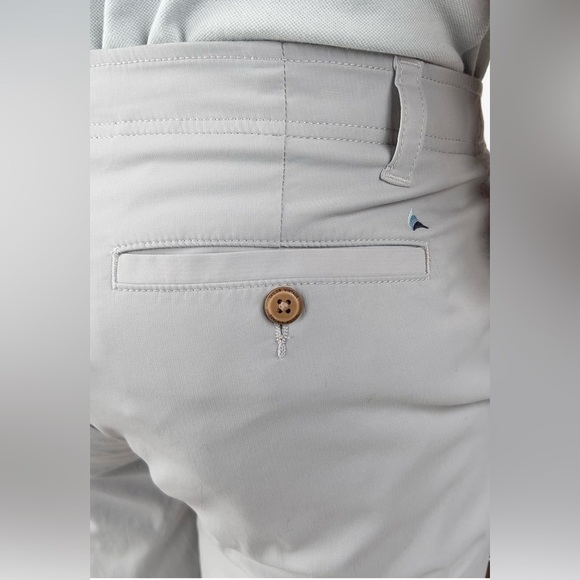 Tailor Vintage Connecticut Orginals Airotec Slim Fit 9" Short in Quiet Gray - Picture 3 of 8